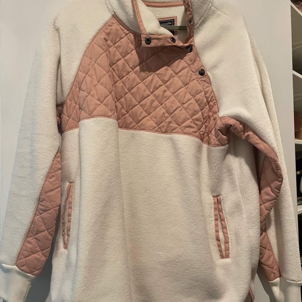 Abercrombie fleece pullover size XL.